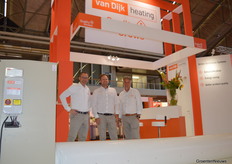 Ton van Dijk, Freek van Rijn and Joek van der Zeeuw of Van Dijk heating were pleased with the climate in the exhibition hall. And if not, they have the techniques themselves to do something about it.